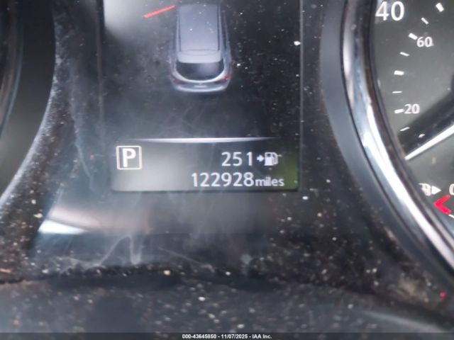 Nissan Rogue Sv Image 7