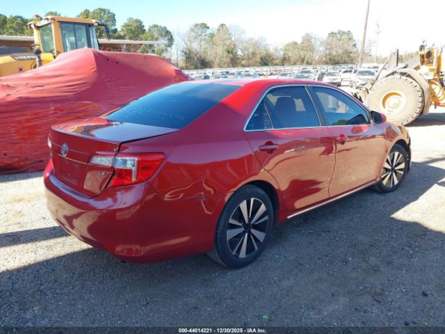 Toyota Camry Le Image 9