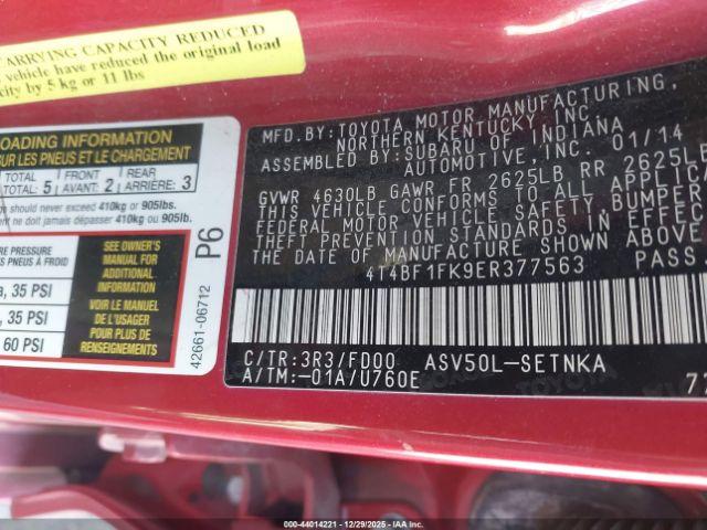 Toyota Camry Le Image 6