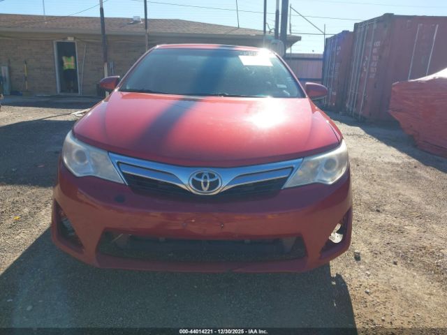 Toyota Camry Le Image 3