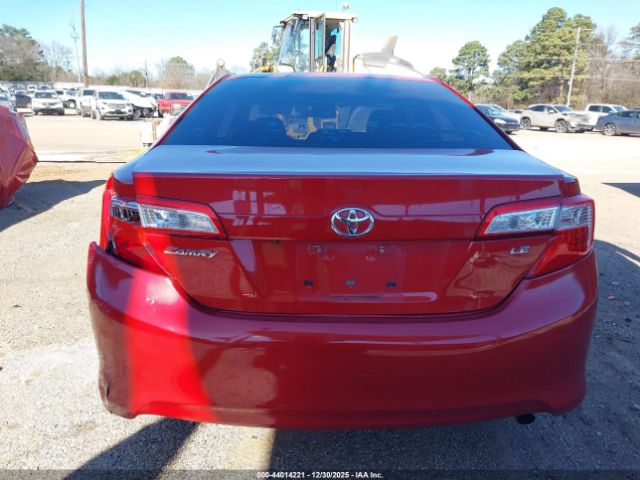 Toyota Camry Le Image 14