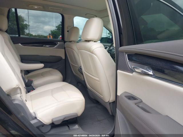 Cadillac XT6 Fwd Premium Luxury Image 6