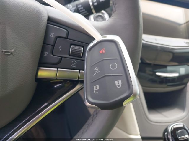 Cadillac XT6 Fwd Premium Luxury Image 10