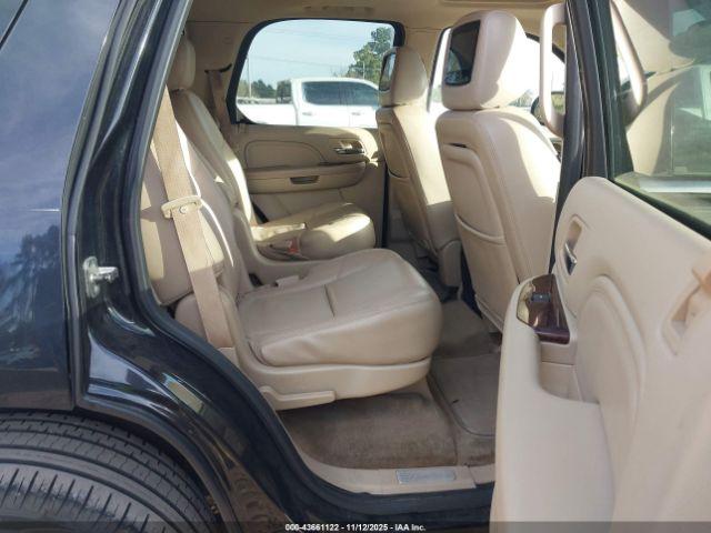 Cadillac Escalade Luxury Image 9