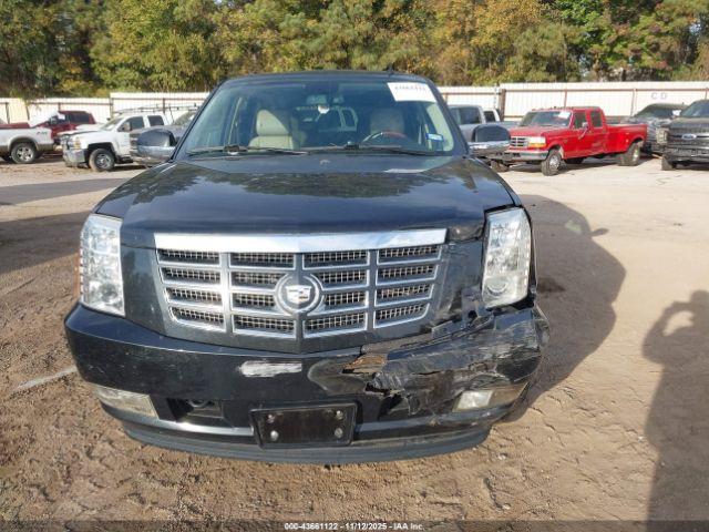 Cadillac Escalade Luxury Image 16