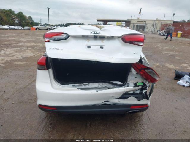 Kia Forte Ex Image 12