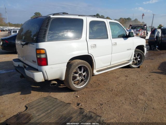 GMC Yukon Denali Image 8