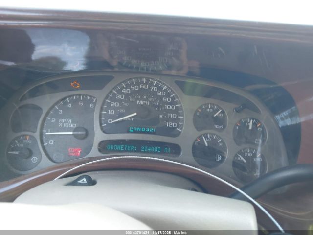 GMC Yukon Denali Image 19