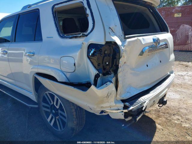 Toyota 4Runner Limited Image 3