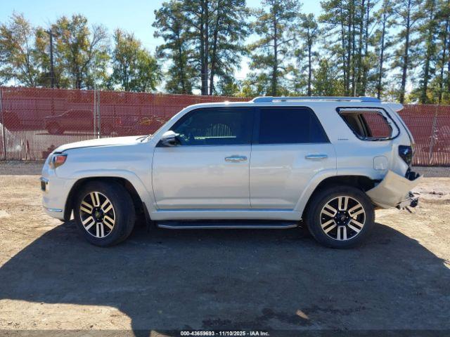 Toyota 4Runner Limited Image 14