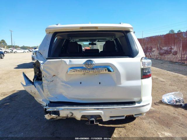 Toyota 4Runner Limited Image 10