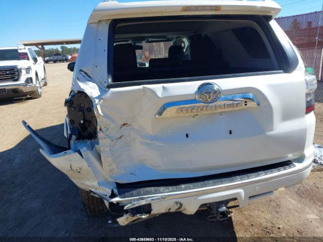 Toyota 4Runner Limited Image 18