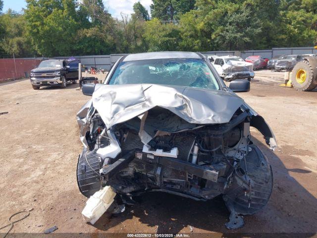 Nissan Rogue S Image 4