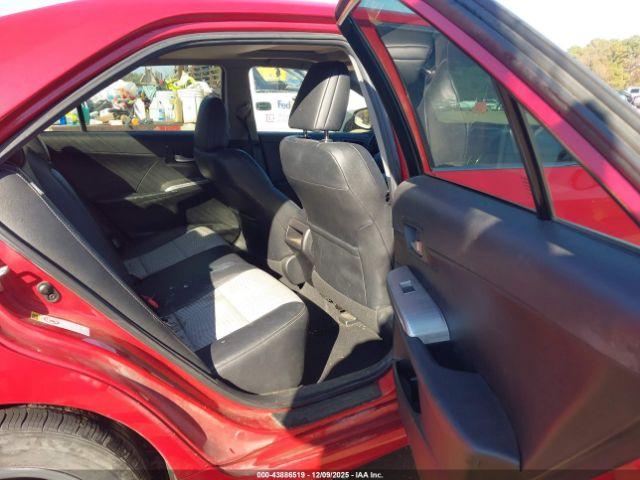 Toyota Camry Se Image 9