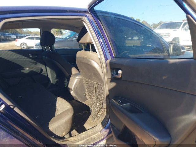 Kia Optima Lx Image 16