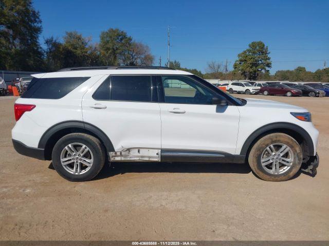 Ford Explorer Xlt Image 2