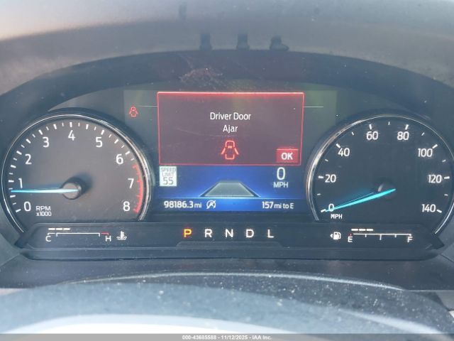 Ford Explorer Xlt Image 8