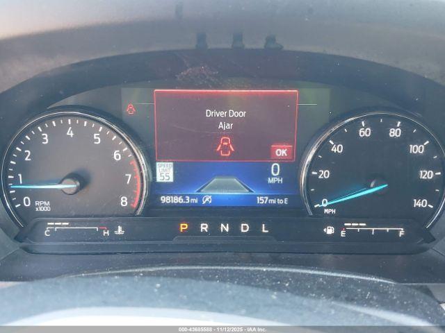 Ford Explorer Xlt Image 8