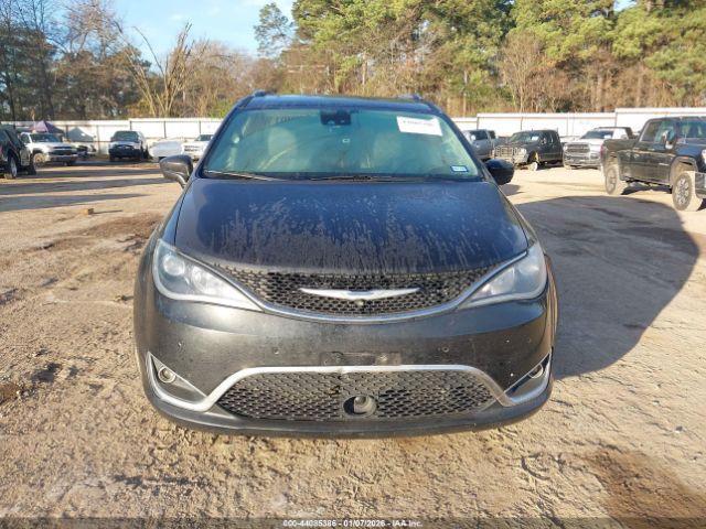 Chrysler Pacifica Touring L Plus Image 9