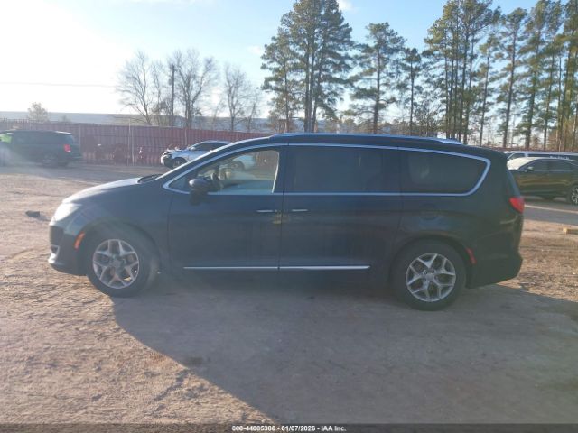 Chrysler Pacifica Touring L Plus Image 15