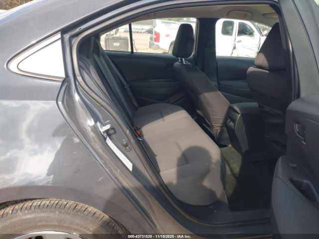 Toyota Corolla Le Image 11