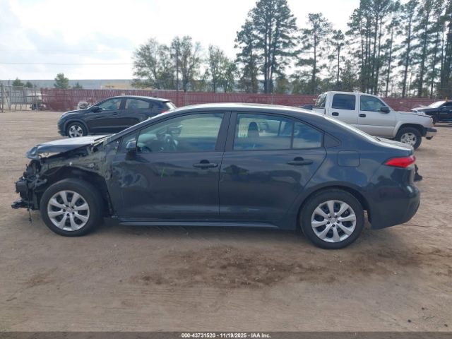 Toyota Corolla Le Image 13