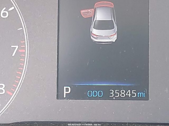 Toyota Corolla Le Image 14