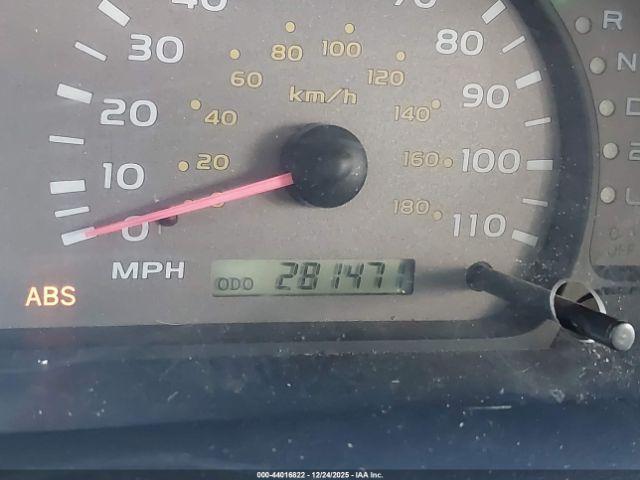 Toyota Sequoia Sr5 V8 Image 2