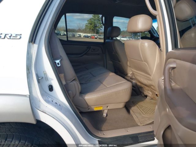 Toyota Sequoia Sr5 V8 Image 10