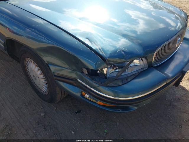 Buick LeSabre Custom Image 10