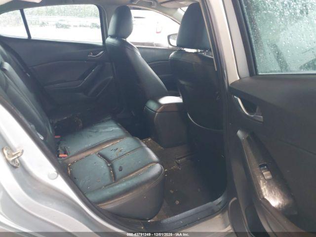 Mazda Mazda3 Touring Image 10