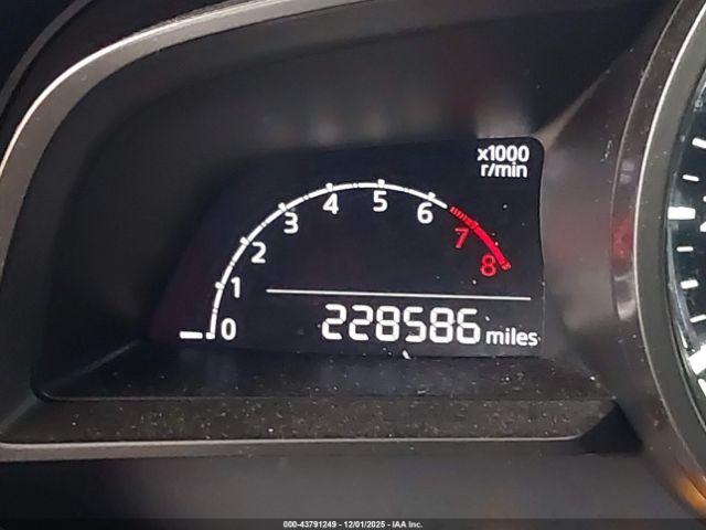 Mazda Mazda3 Touring Image 9