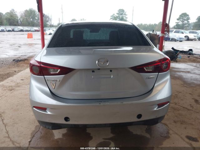 Mazda Mazda3 Touring Image 14