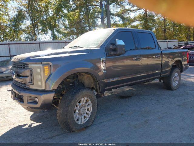Ford F-250 Xlt Image 4
