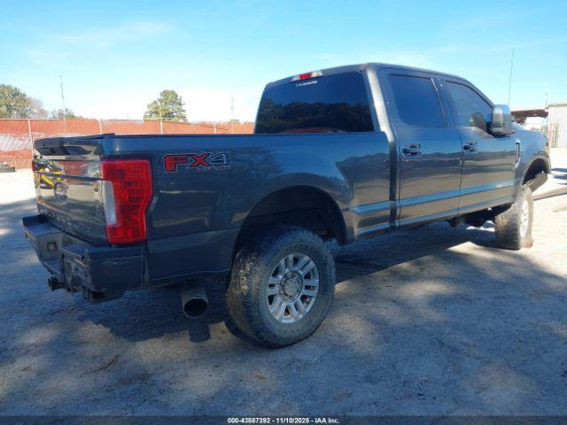 Ford F-250 Xlt Image 6