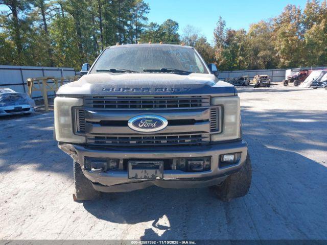 Ford F-250 Xlt Image 14