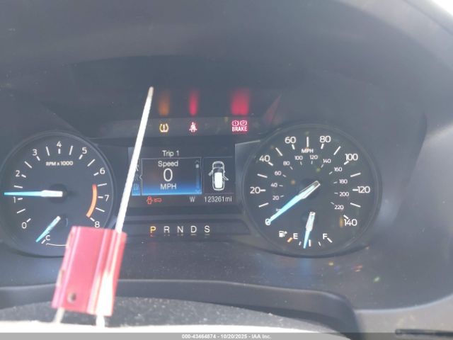 Ford Explorer Xlt Image 18