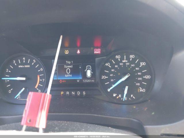 Ford Explorer Xlt Image 18