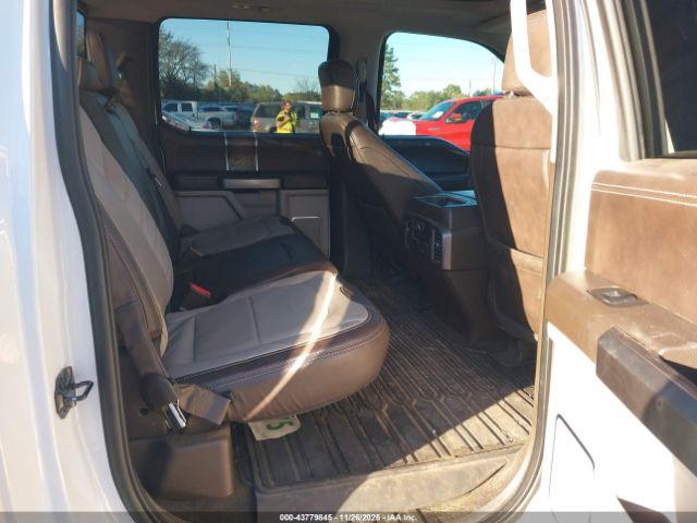 Ford F-150 Limited Image 10