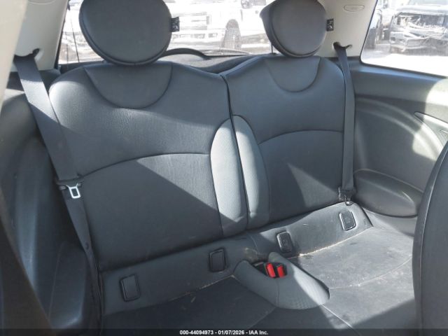 MINI Cooper Image 10