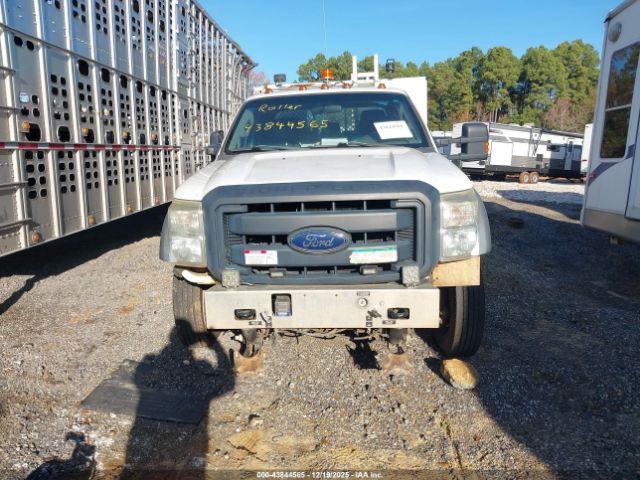 Ford F-550 Xl Image 14