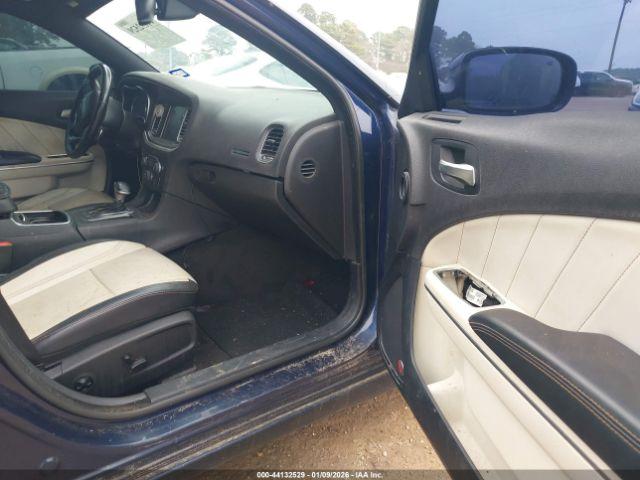 Dodge Charger Sxt Image 2