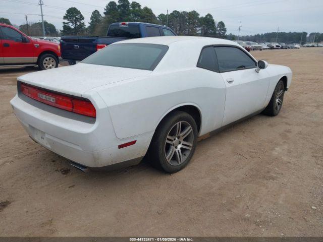 Dodge Challenger Sxt Image 3