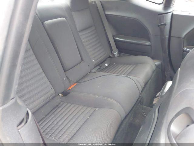 Dodge Challenger Sxt Image 12