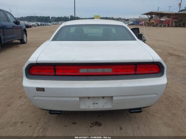 Dodge Challenger Sxt Image 9