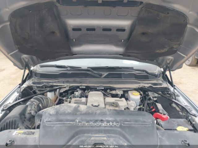 Ram 3500 Laramie  4x4 8' Box Image 12