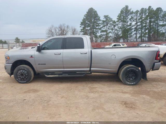 Ram 3500 Laramie  4x4 8' Box Image 11